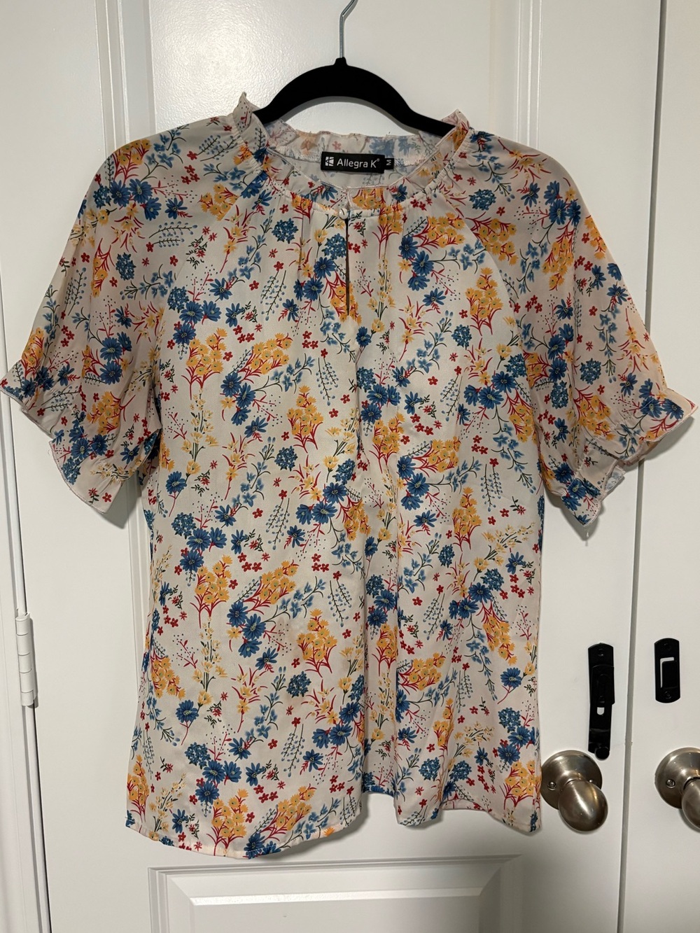 Allegra K Cream Floral Ruffle Neck Short Sleeve Blouse Size Medium